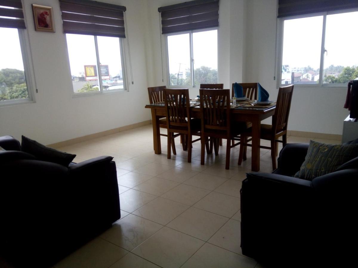 Appartamento Ocean Pebbles Dehiwala-Mount Lavinia Esterno foto